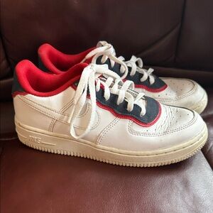 Boys Nike Sneakers Size 2